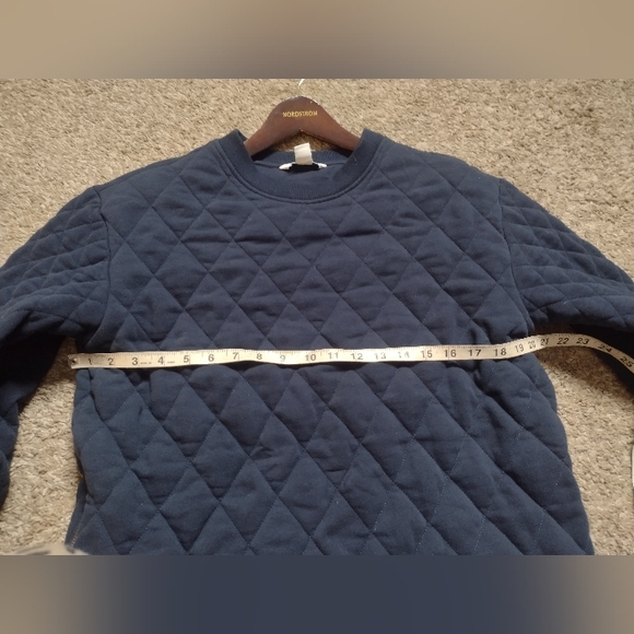 Athleta Retroplush Quilted Crewneck Sweatshirt Top Medium Navy Zip Sides A19 - Picture 3 of 5